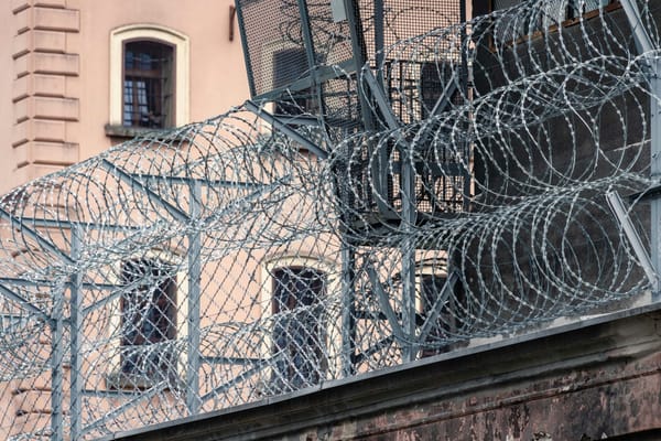 Viral: Prisoner Escapes by Mimicking AI-Generated Voice of Guard